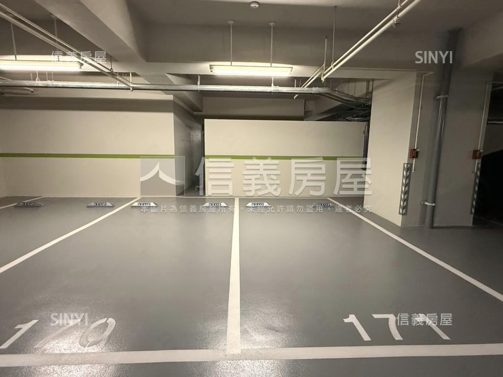 楓ＰＡＲＫ四房雙平車房屋室內格局與周邊環境