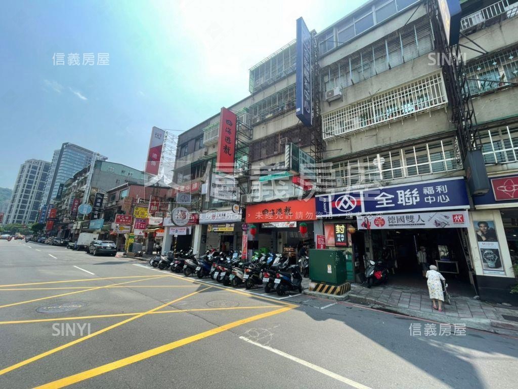 中正路黃金店面房屋室內格局與周邊環境