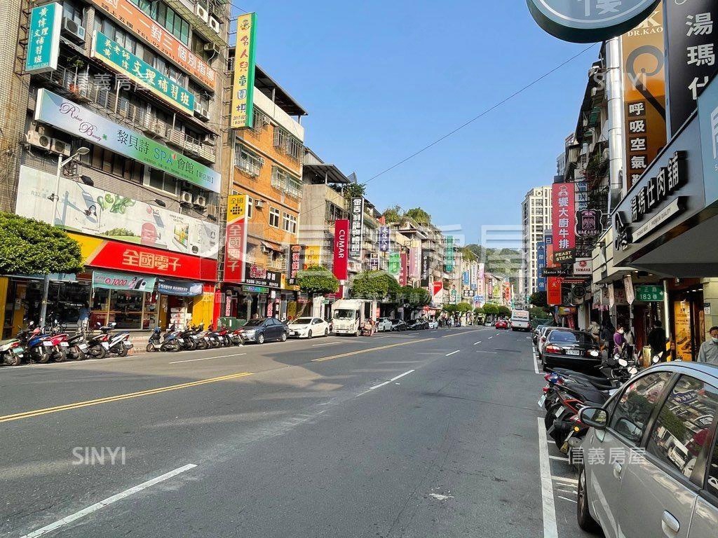 中正路黃金店面房屋室內格局與周邊環境