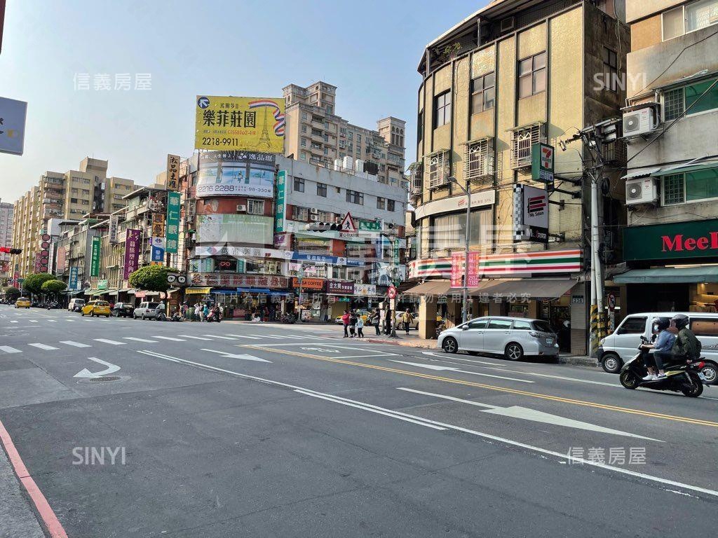 中正路黃金店面房屋室內格局與周邊環境