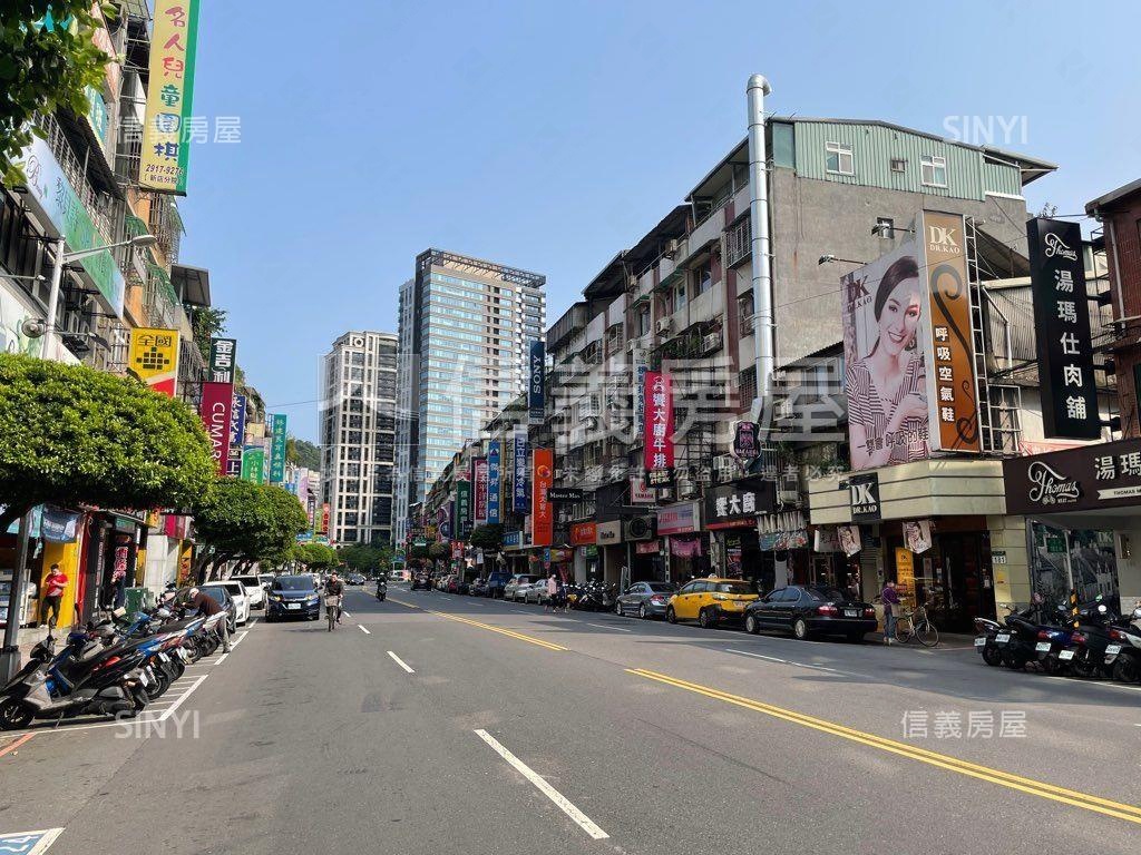 中正路黃金店面房屋室內格局與周邊環境