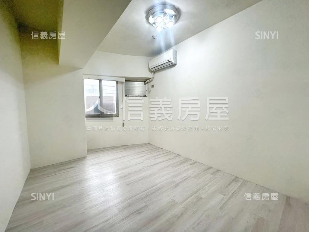 近中和國小邊間電梯三房房屋室內格局與周邊環境