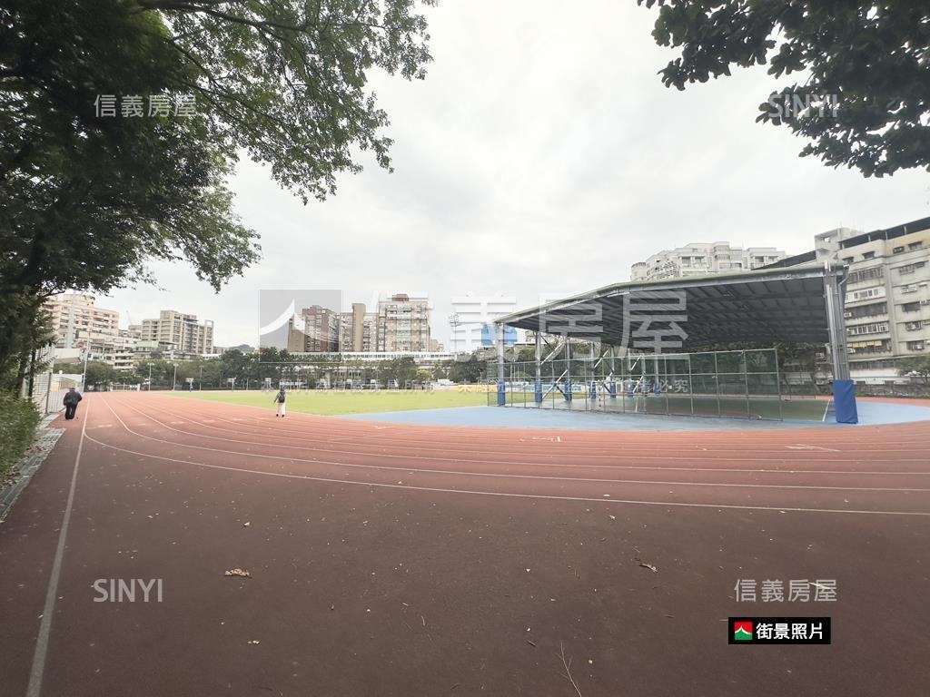近中和國小邊間電梯三房房屋室內格局與周邊環境