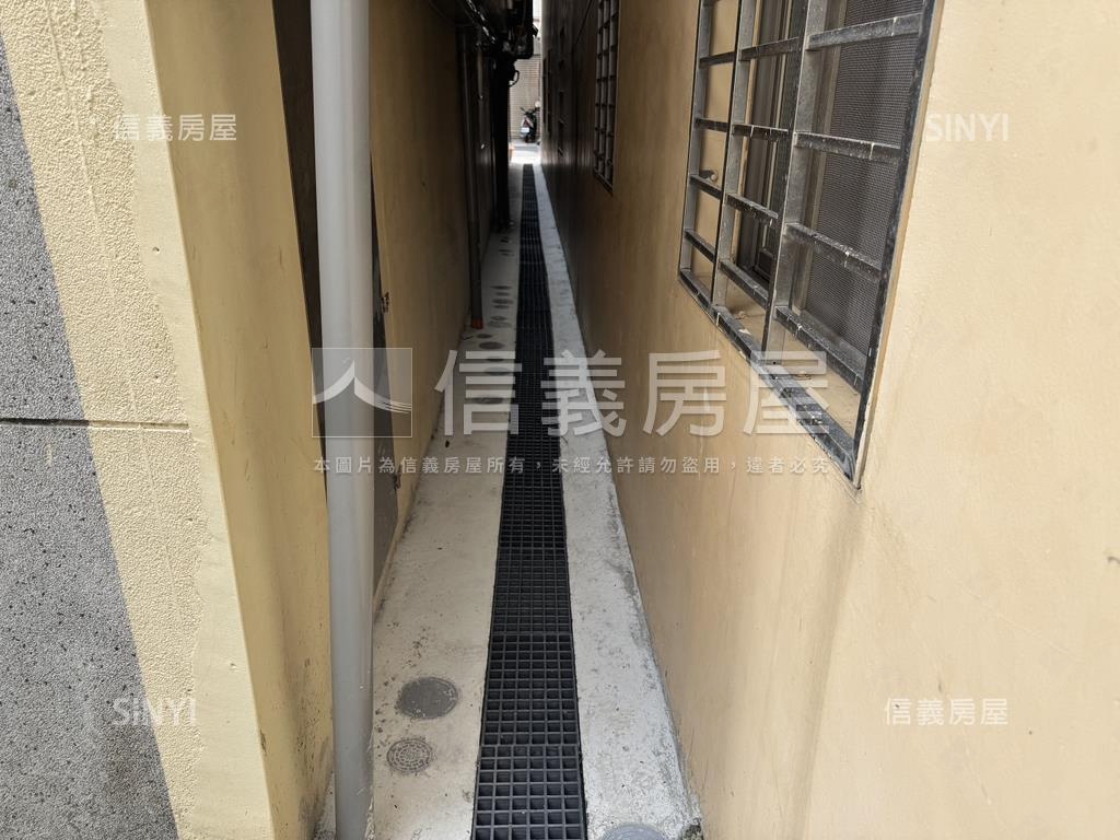 工協邊間無夾層透天房屋室內格局與周邊環境
