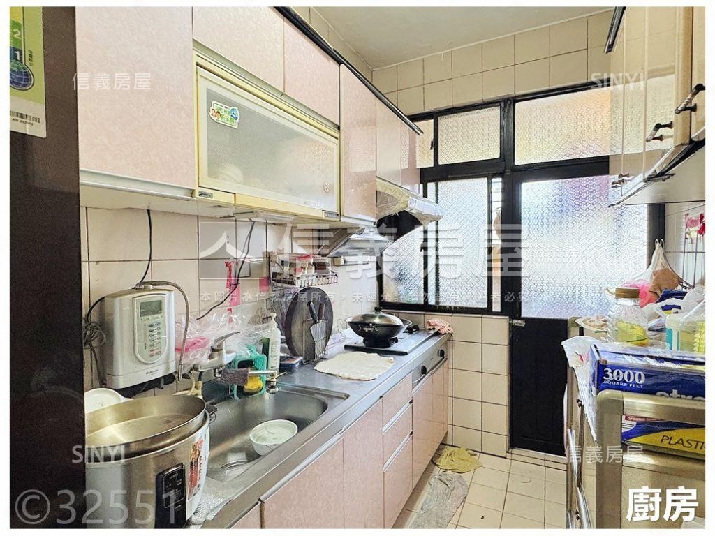 明峰街✨邊間超值大空間房屋室內格局與周邊環境