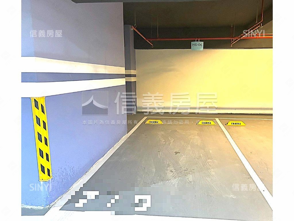 皇普莊園朝南大三房平車房屋室內格局與周邊環境