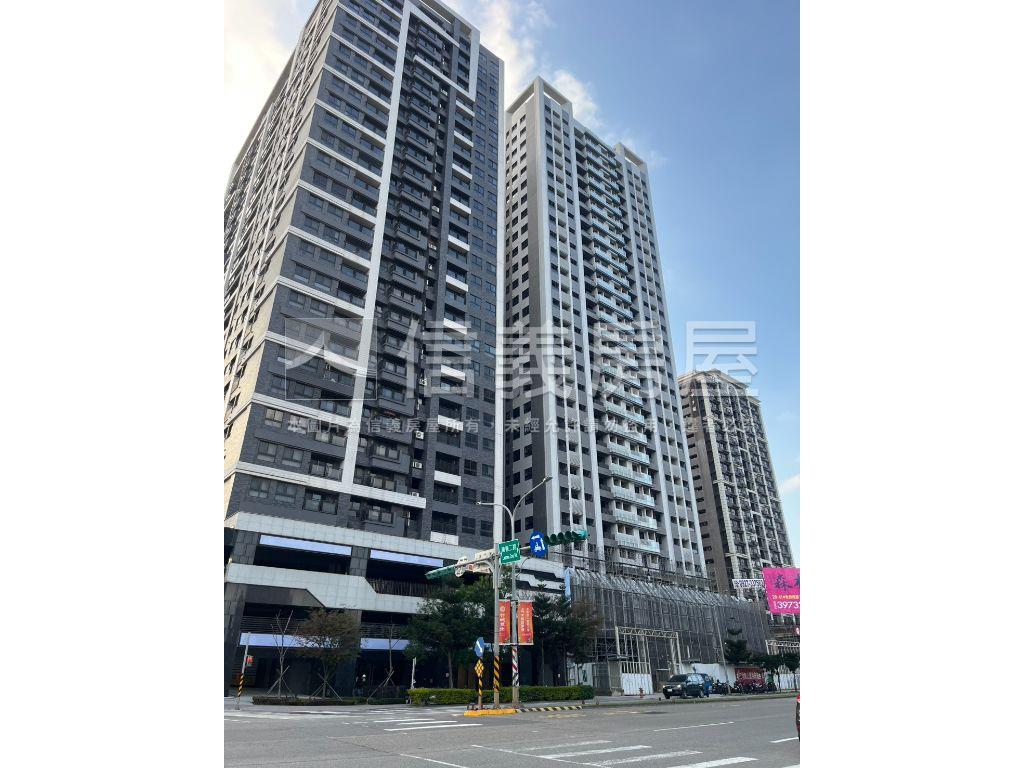 低總價大亮泊稀有面向房屋室內格局與周邊環境