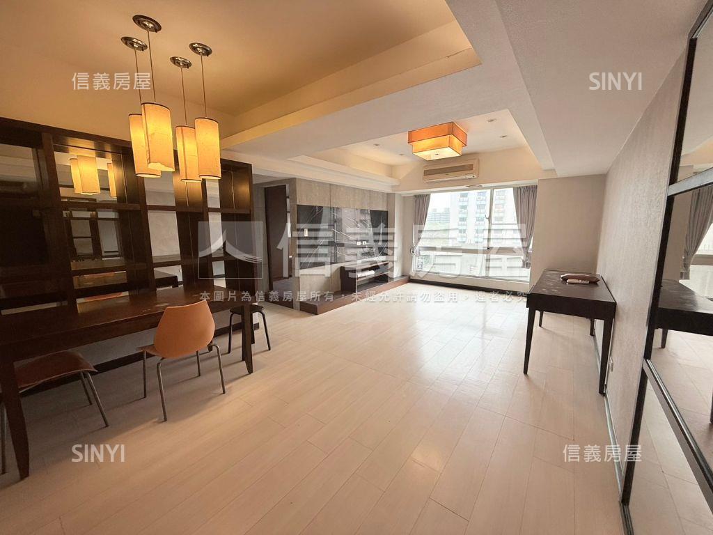 海揚美景四房車位房屋室內格局與周邊環境