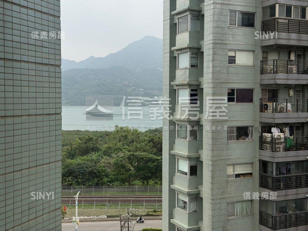 海揚美景四房車位房屋室內格局與周邊環境