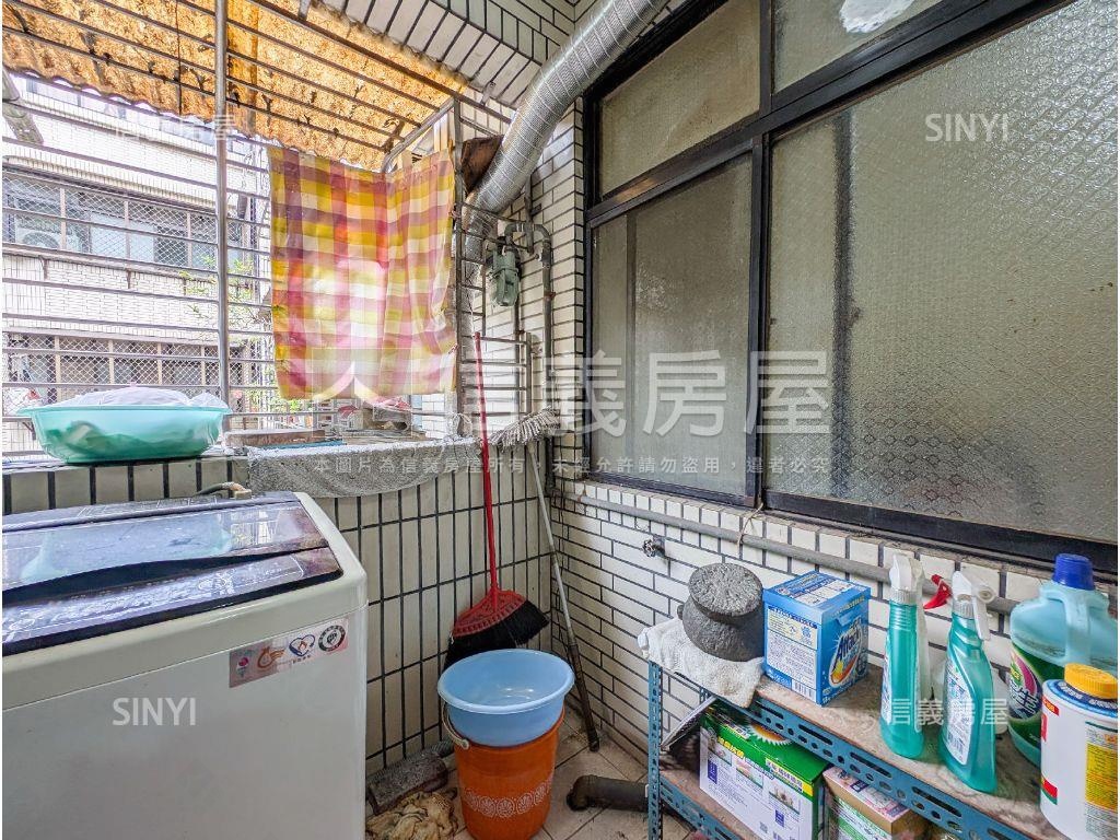 捷運舒適３房美寓房屋室內格局與周邊環境