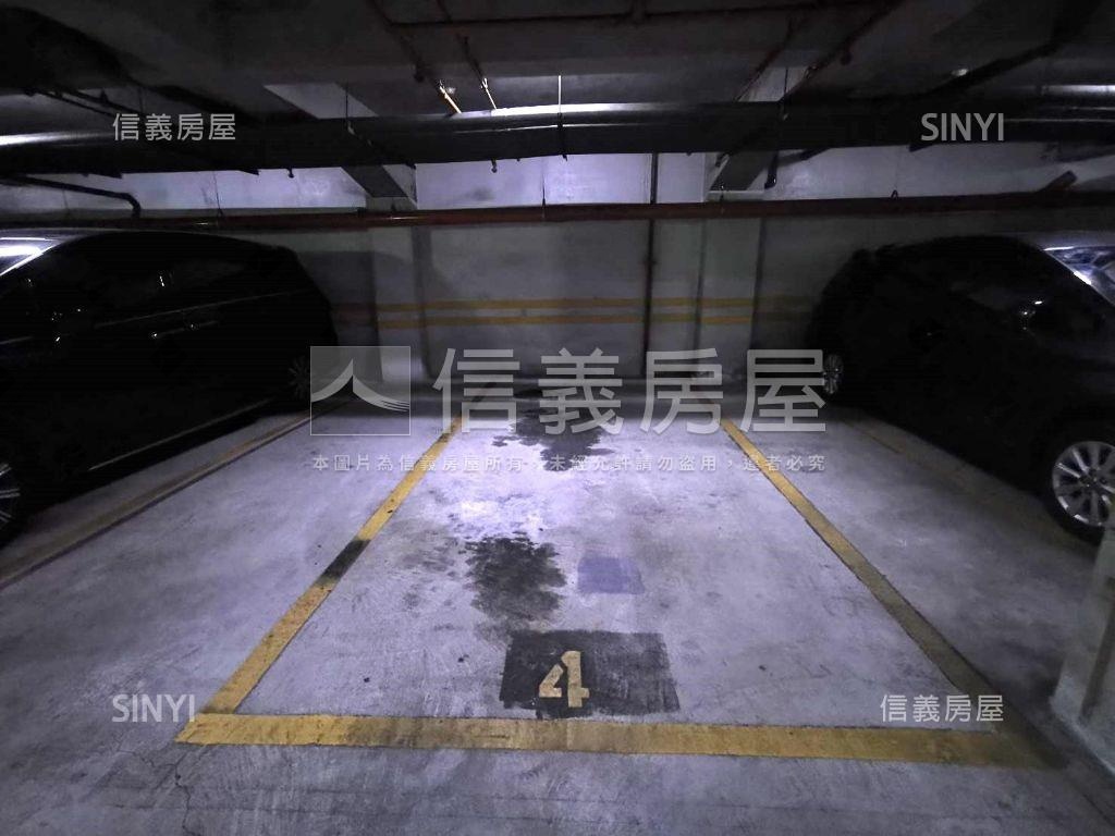 龍安天下車位房屋室內格局與周邊環境