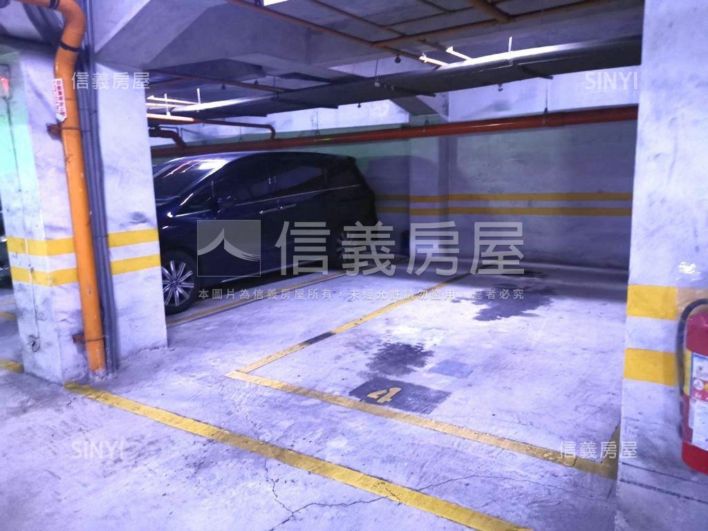 龍安天下車位房屋室內格局與周邊環境