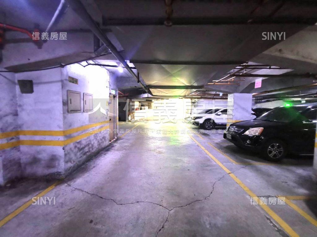 龍安天下車位房屋室內格局與周邊環境