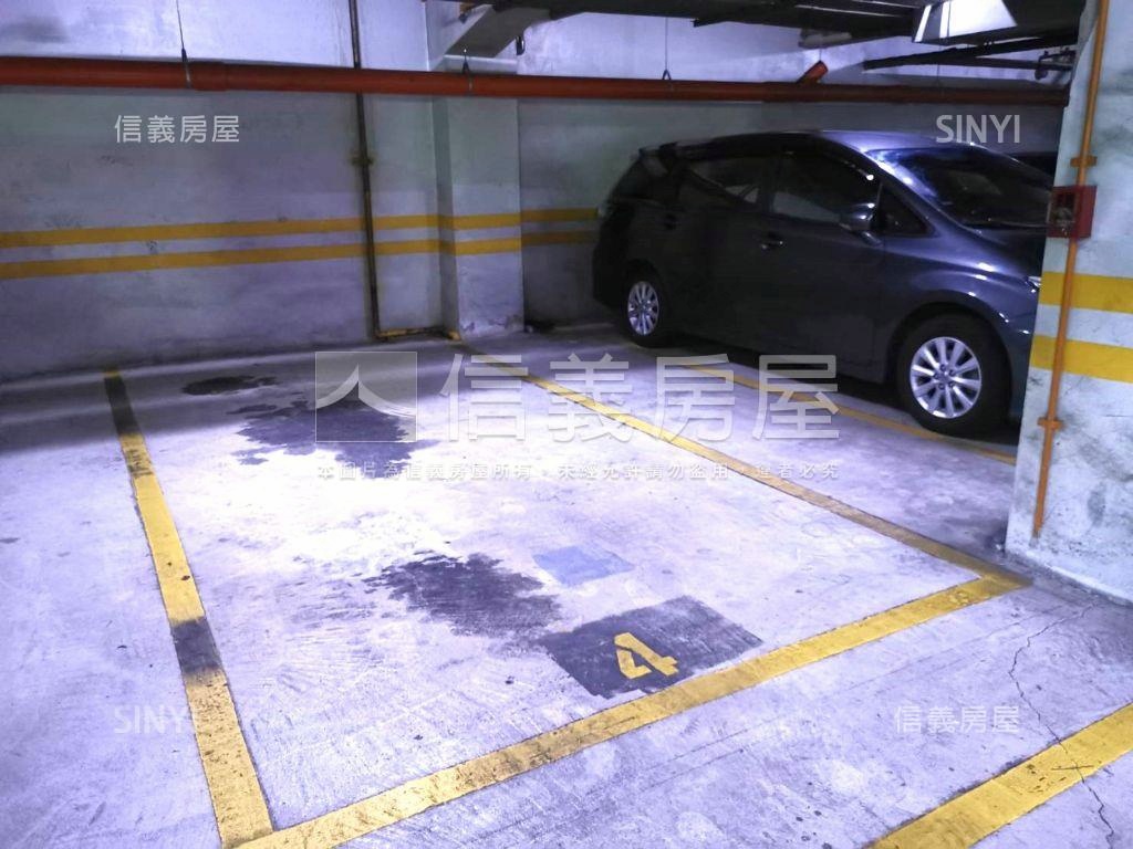 龍安天下車位房屋室內格局與周邊環境