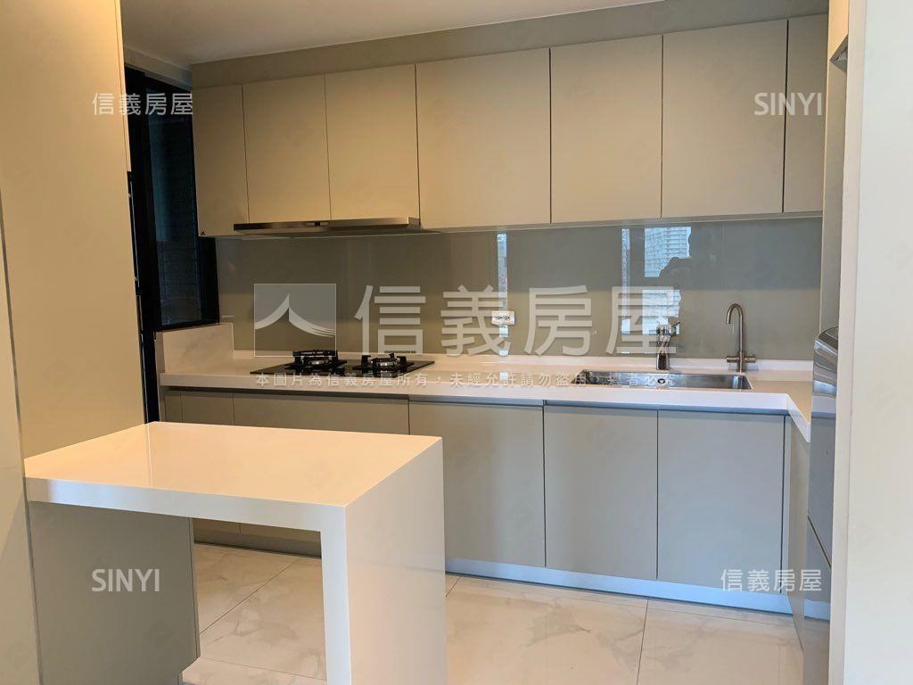 華山川高樓裝潢景觀宅房屋室內格局與周邊環境