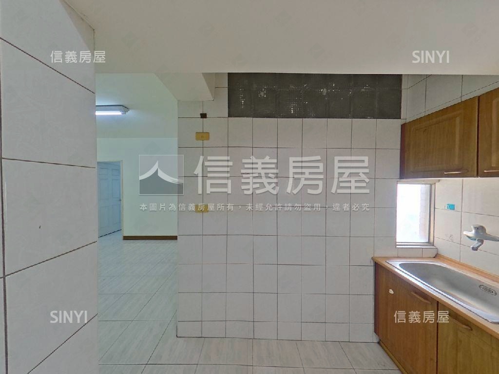 ３房有電梯！正中山路大樓房屋室內格局與周邊環境