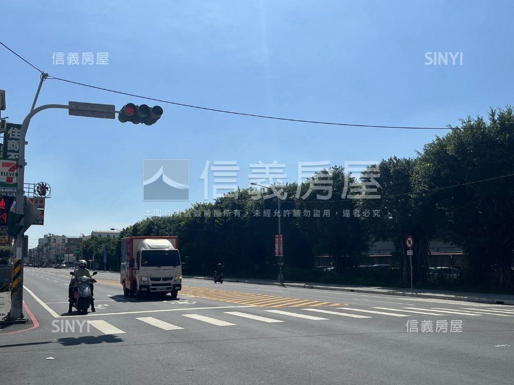 ３房有電梯！正中山路大樓房屋室內格局與周邊環境