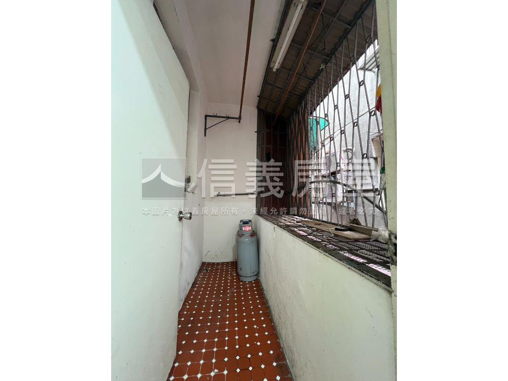 泰山低總價公寓三樓房屋室內格局與周邊環境