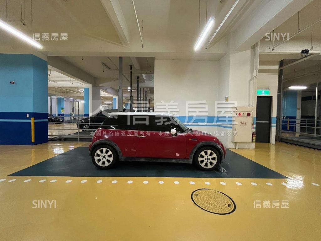 巴黎新案平面車位視野佳房屋室內格局與周邊環境