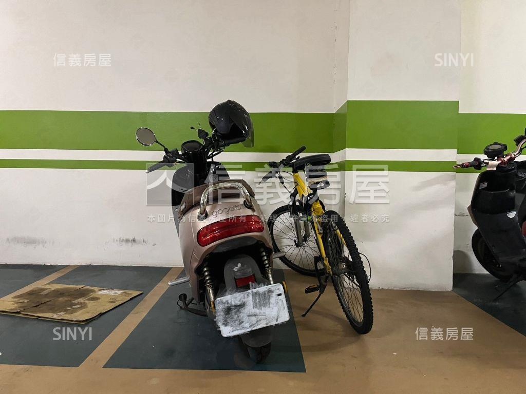 巴黎新案平面車位視野佳房屋室內格局與周邊環境