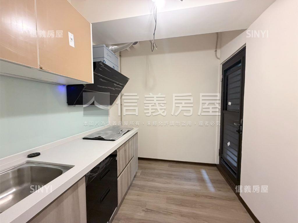 綠映盎然露台三房車位房屋室內格局與周邊環境