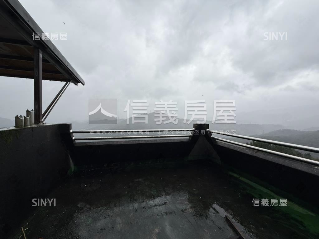 瑞士山莊美景別墅房屋室內格局與周邊環境