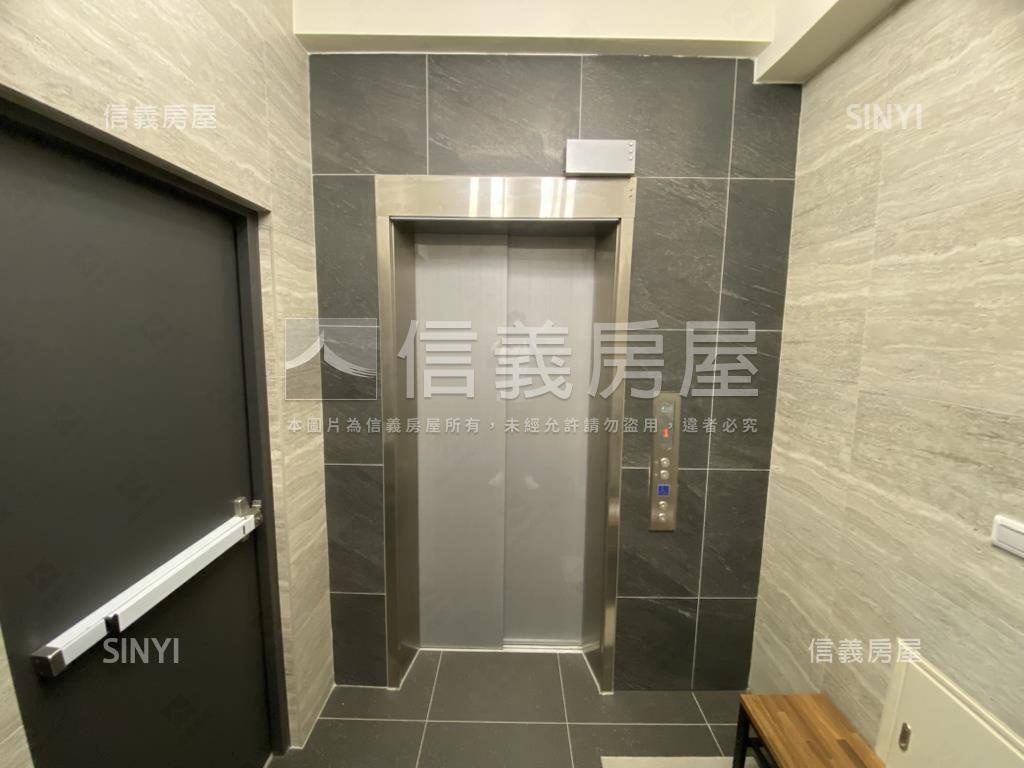 和美市中心全新兩房附車位房屋室內格局與周邊環境