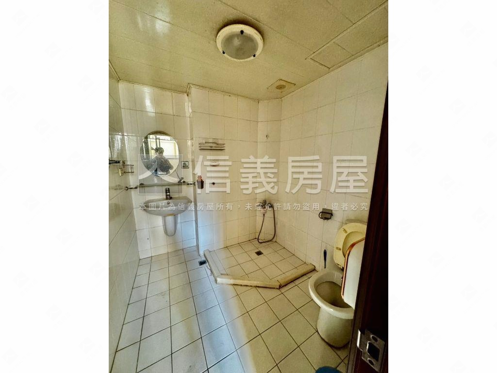 裕國天泉溫泉邊間別墅房屋室內格局與周邊環境