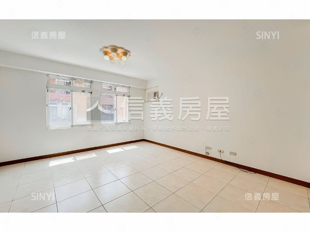 洲際．大面寬雙車透天房屋室內格局與周邊環境