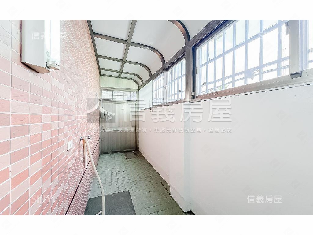 洲際．大面寬雙車透天房屋室內格局與周邊環境