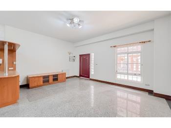 洲際．大面寬雙車位透天