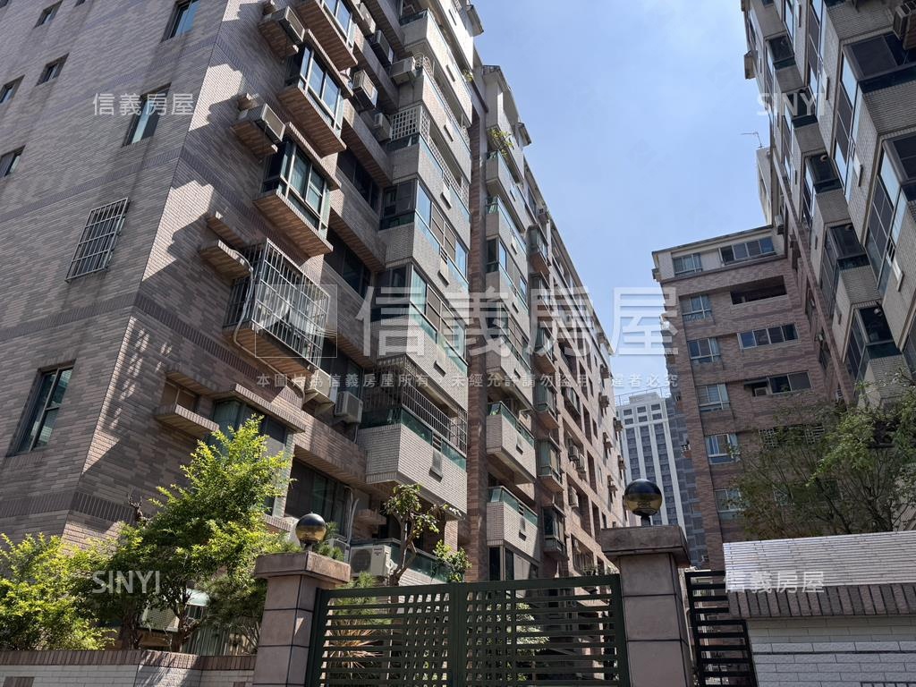 宗大雙橡園三房平車房屋室內格局與周邊環境