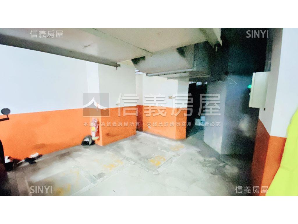 登峰名人小資溫馨宅房屋室內格局與周邊環境