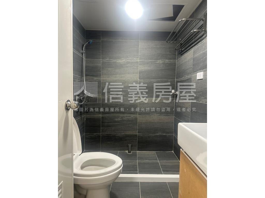 巴黎大樓套房房屋室內格局與周邊環境