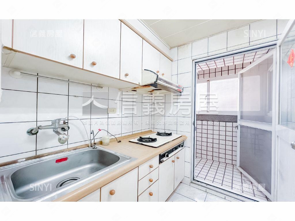 低總價近文心崇德捷運兩房房屋室內格局與周邊環境