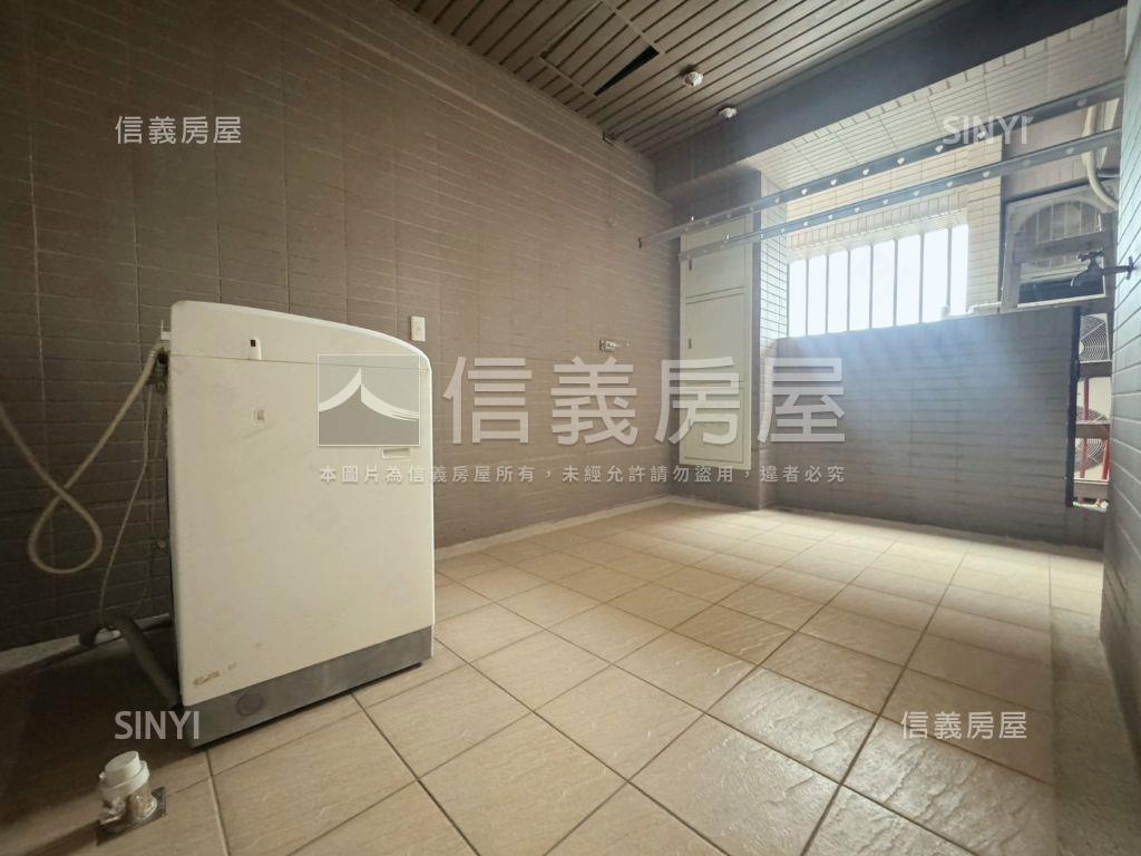 天廈朝東次頂樓高樓視野戶房屋室內格局與周邊環境