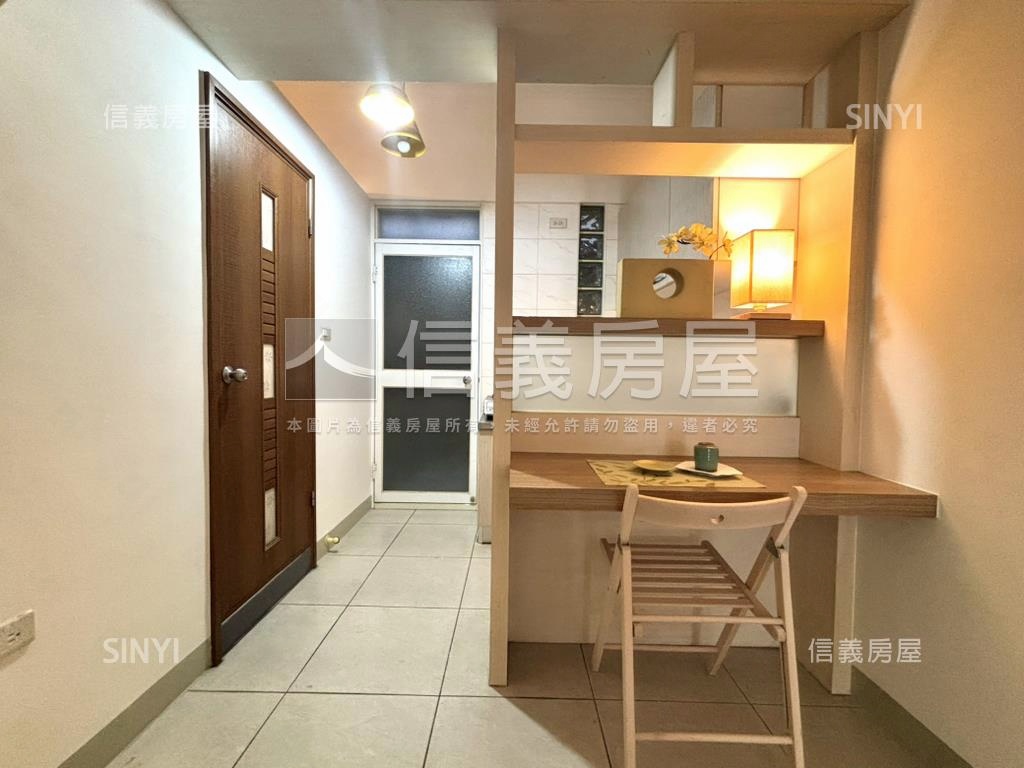 近愛河低總價活巷透天房屋室內格局與周邊環境