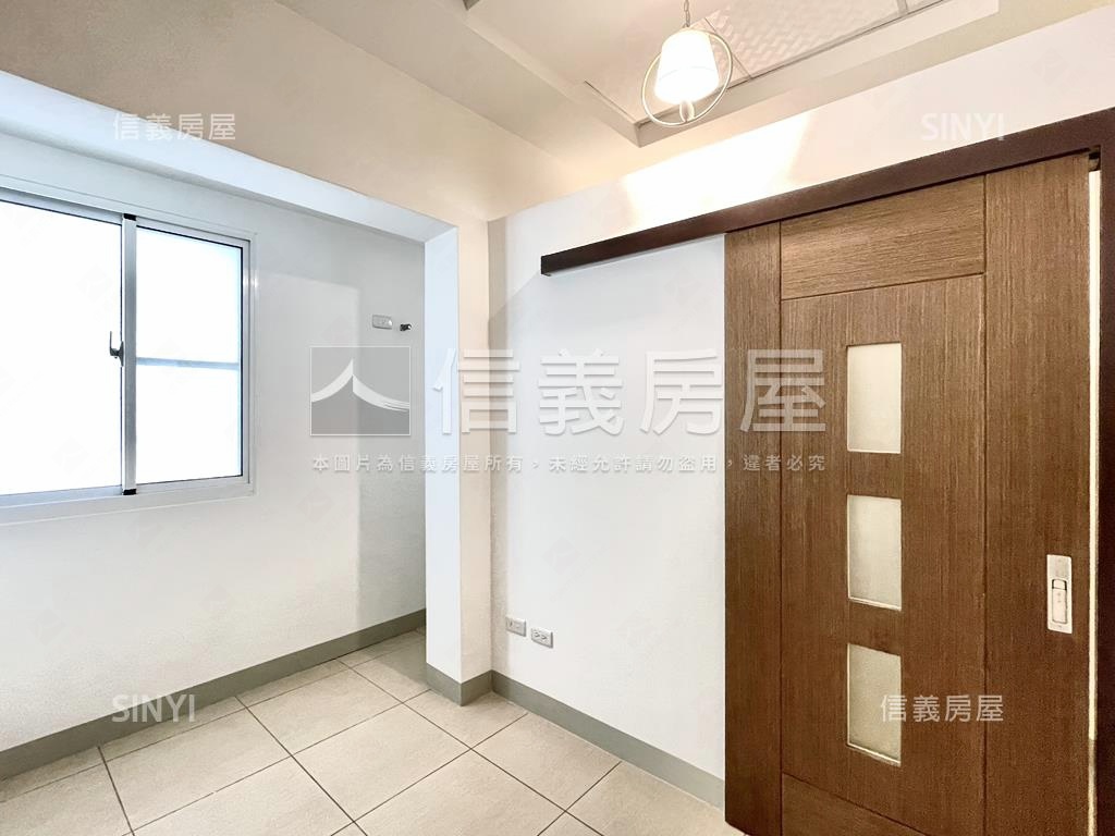 近愛河低總價活巷透天房屋室內格局與周邊環境