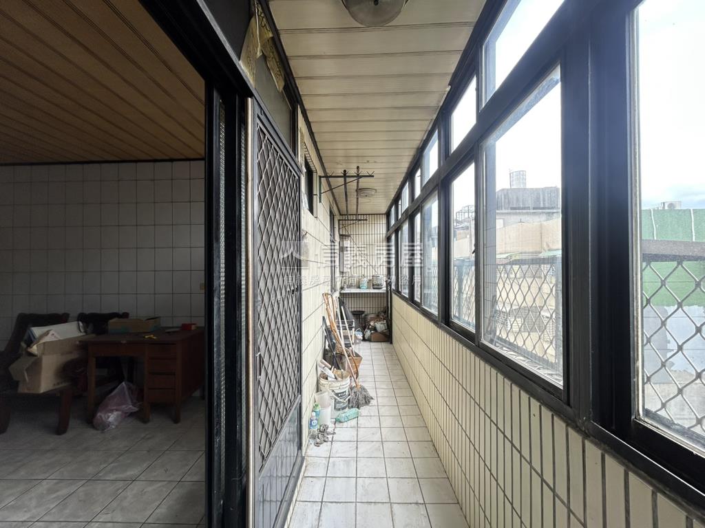 捷運海山˙頂樓藏富寓房屋室內格局與周邊環境