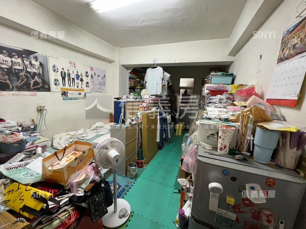 一中中國醫透天店面房屋室內格局與周邊環境