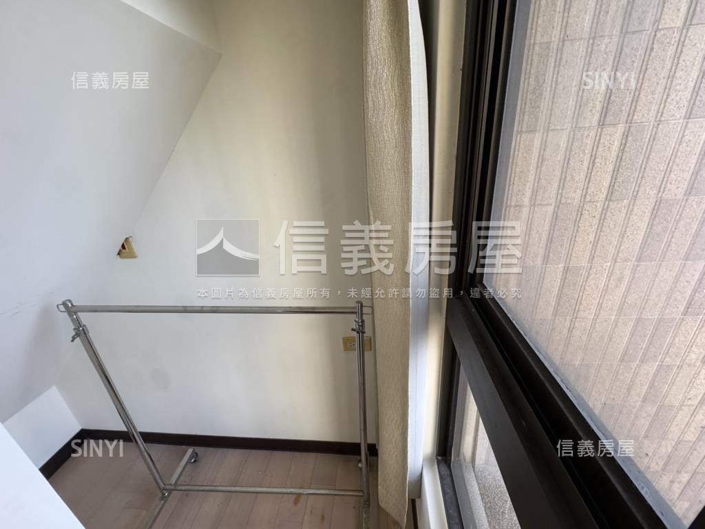 頂高Ｉ－ＬＩＦＥ房屋室內格局與周邊環境