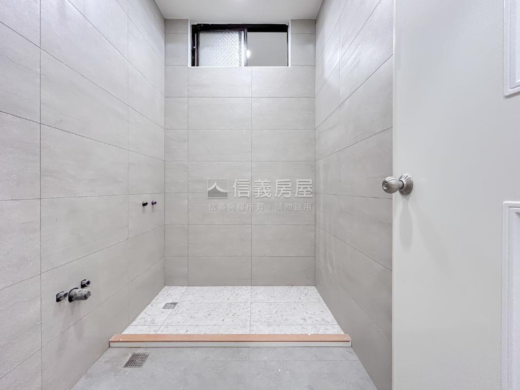 煥然一新明亮邊間大四房房屋室內格局與周邊環境