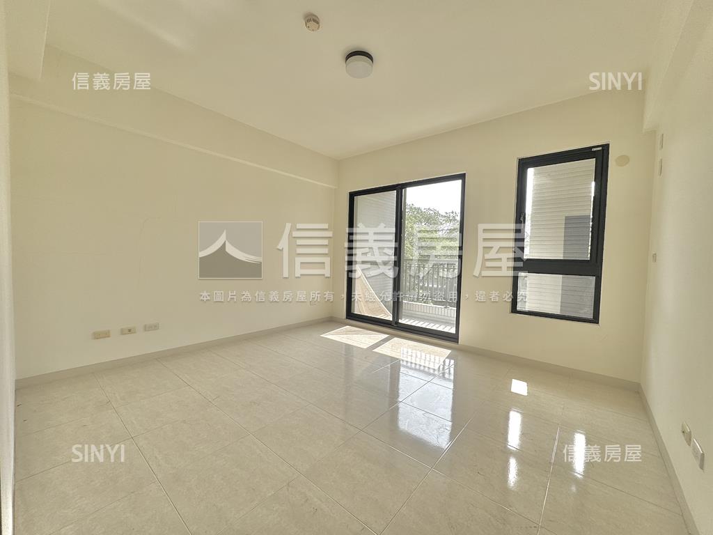 土庫重劃區稀有正路透店房屋室內格局與周邊環境