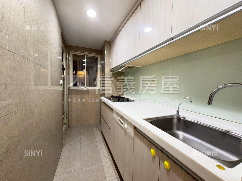 世電稀有３房房屋室內格局與周邊環境