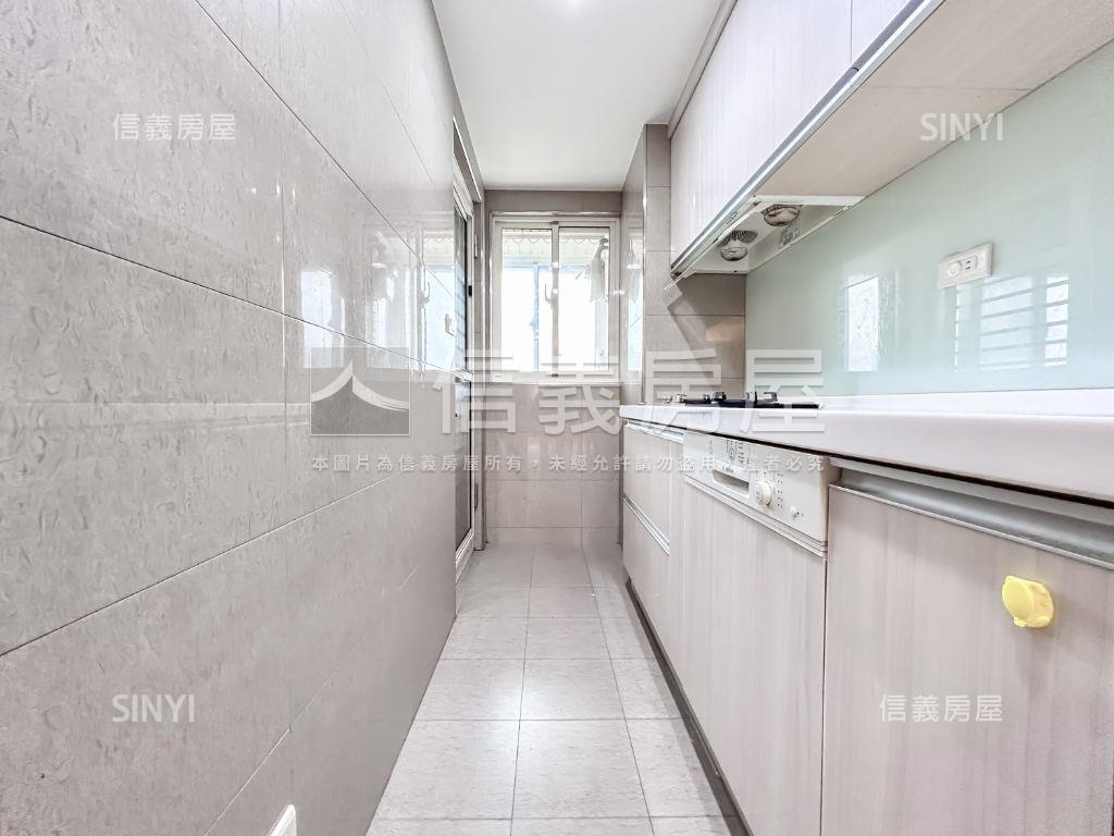 世電稀有３房房屋室內格局與周邊環境