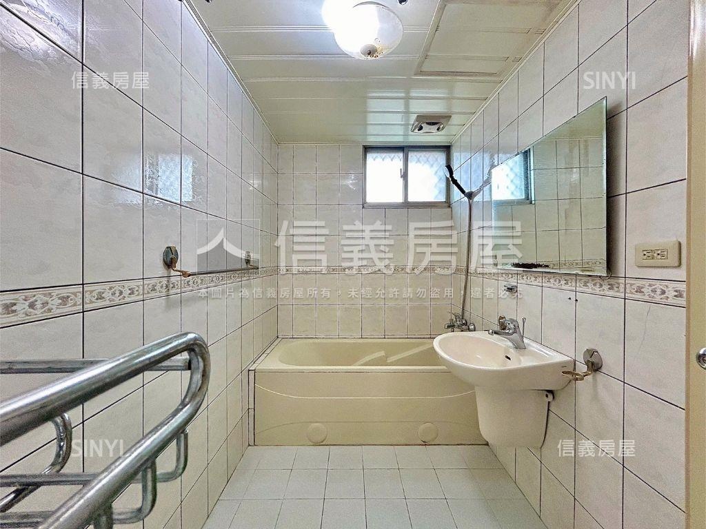 好喜歡坤山和歌四房＋車位房屋室內格局與周邊環境