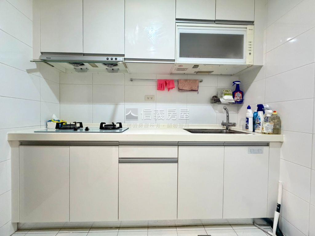 北區屋況優雙陽台三房平車房屋室內格局與周邊環境