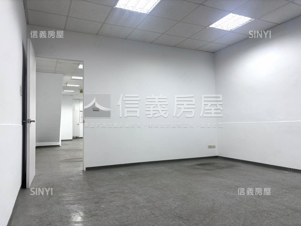 大馬路大店面透天房屋室內格局與周邊環境