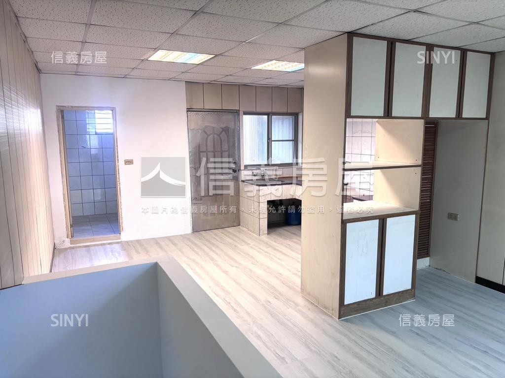大馬路大店面透天房屋室內格局與周邊環境