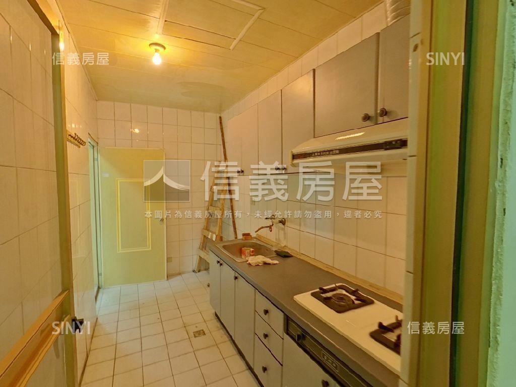 專任。近南樹林火車站一樓房屋室內格局與周邊環境